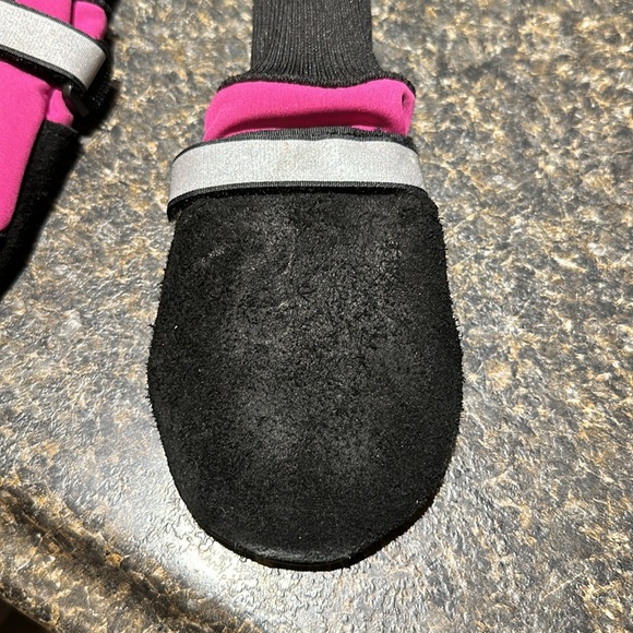 Fleece lined muttluks size 4 - Picture 2 of 2